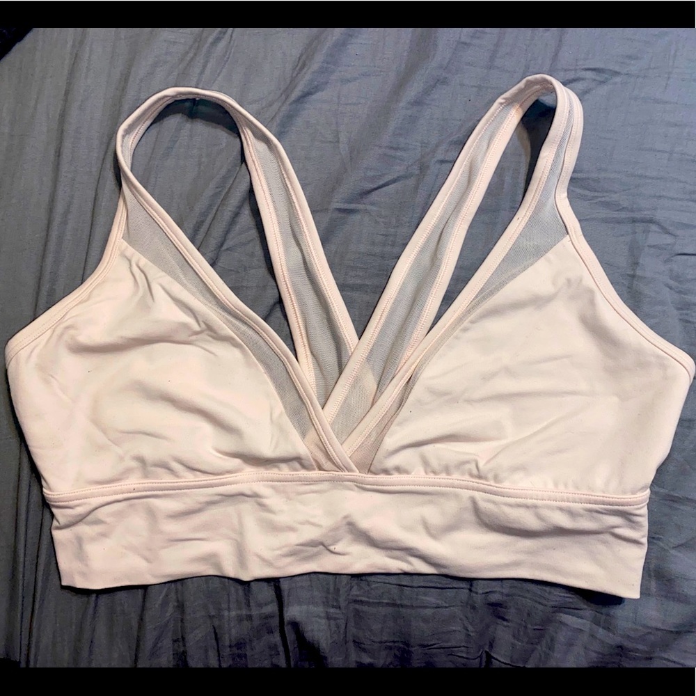 Aerie Chill Play Move sports bra in light pink